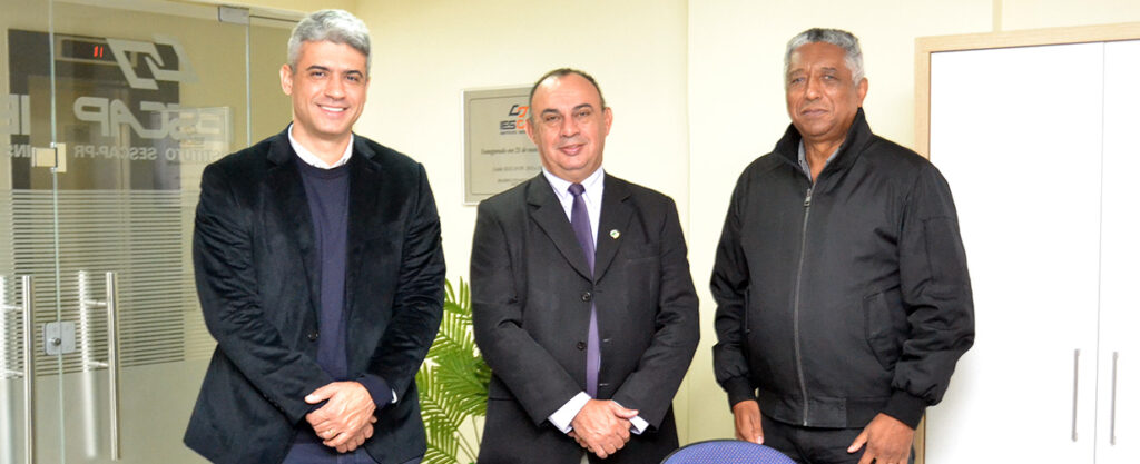 Michel Lopes recebe a visita de diretores da Fecopar