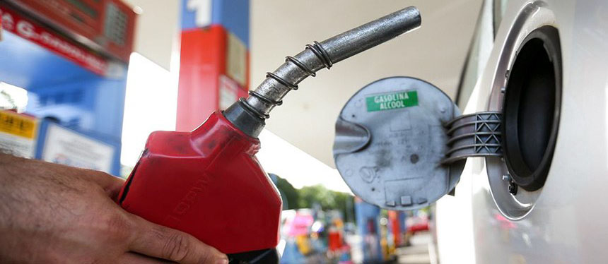 Aprovado projeto que reduz imposto para baixar preço dos combustíveis