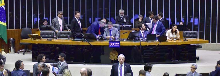 Câmara aprova projeto que tributa investimentos de brasileiros em offshores e fundos de alta renda